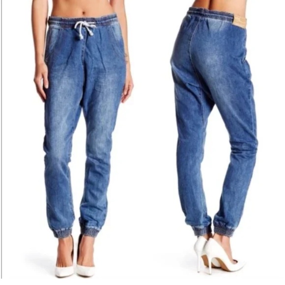 Jeans - Picture 7 of 8